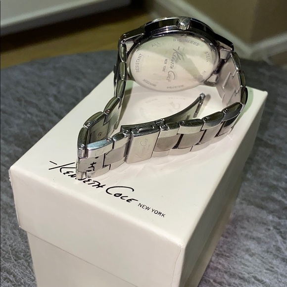 Kennth Cole Time Piece - Picture 2 of 4